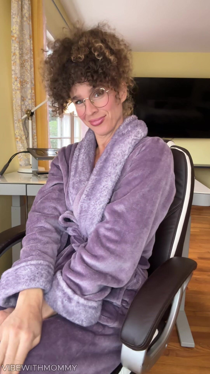 Vibe with mommy: Coming Home to Stepmommy Everyday! I Love Being Your Anal...