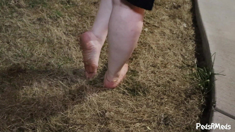 PedsRMeds: Little Miss Rya Barefoot in the Grass