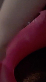 Bbw với hồ bơi bơm hơi