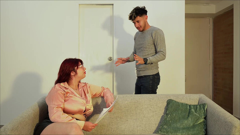 Jennie sweet: 病人通过面部护理来，最终他妈的治疗师，直到他射在她的乳房上