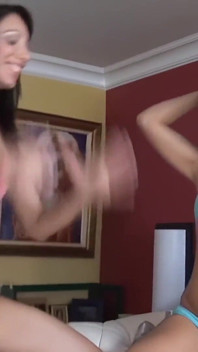 Une passion lesbienne intense pour Chloe Morgan
