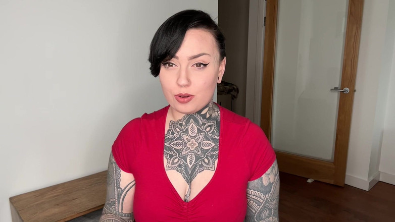 Miss Valentina: Preservativo sborra zampillante troia