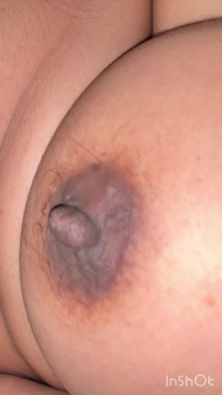 Handmade apple: 我的女朋友达到模式并展示她的高潮和阴户