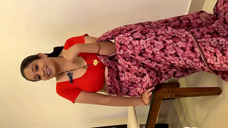 FantacyCouple: Bini tetek besar seksi kawan Priya Bhabhi Datang Untuk Dikongkek,...