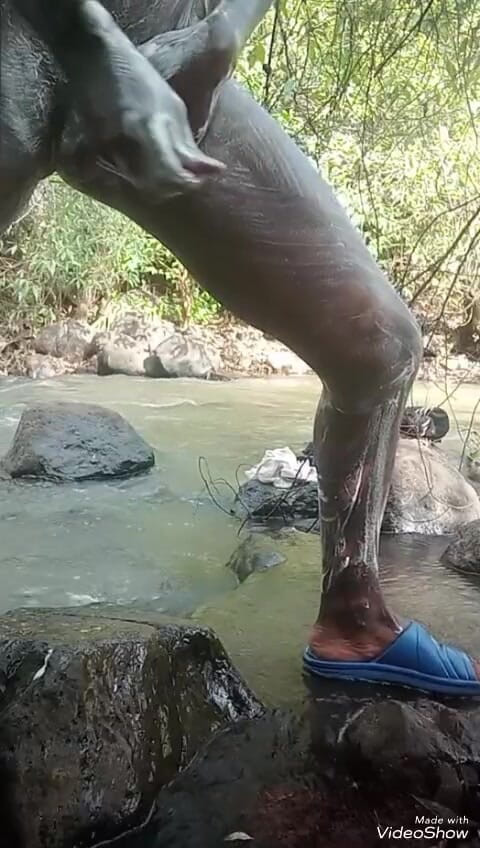 Sexyjayla254: Seifige masturbation, großer schwarzer schwanz, der draußen kommt teil 2