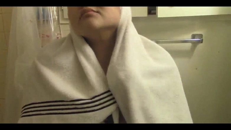 DeesDeepThroat: Запит Asmr - Ді, чи можеш ти зняти кліп, де ти смокчеш ніс?