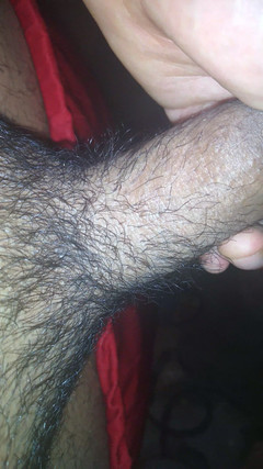 AlexAlejandro13: Che metto la mia mano sudata sul mio rigonfiamento