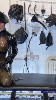 Mummification berganda mengusik dengan Puan & Miss Lilly