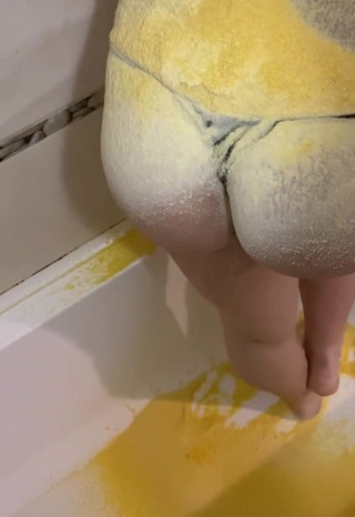 Monnycka: Scrub per il culo