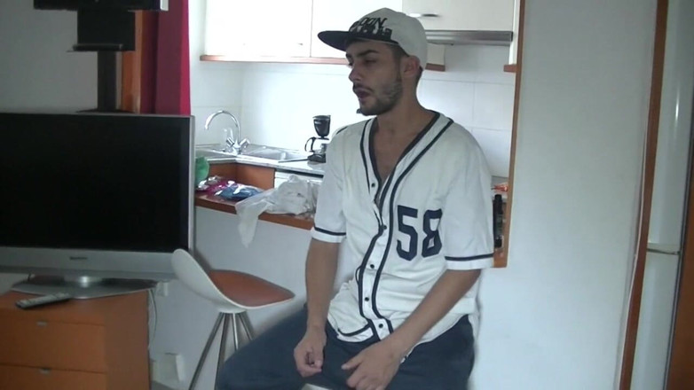 Bareback Made in Spain: Jordan futută de o curioasă heterosexuală Mique Duque
