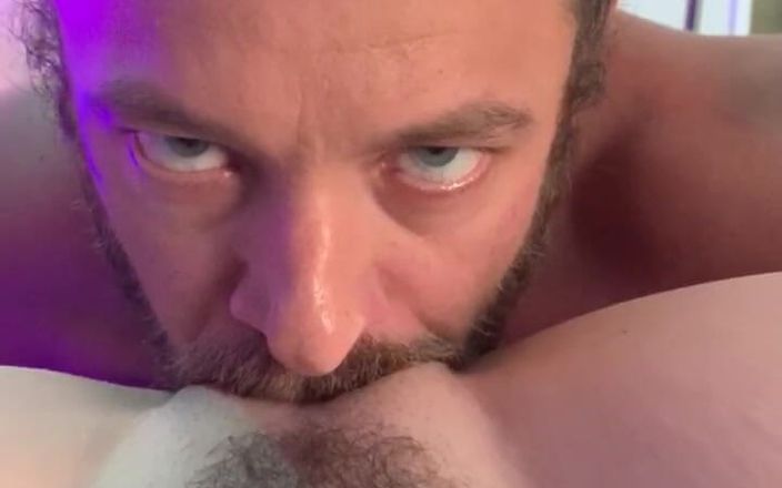 Sensual productions: Romántico y sensual comiendo coño en primer plano
