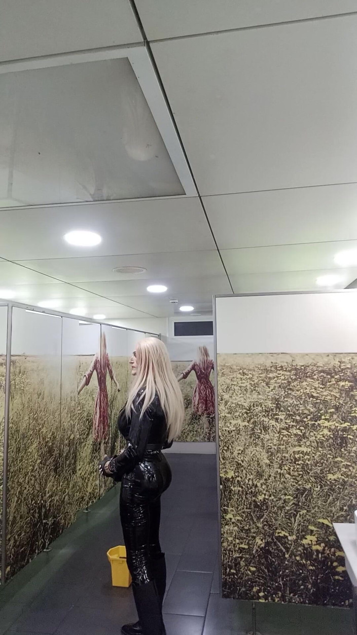 Tatiana Zorrita: Vinyl