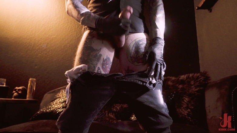 Kinky Bites Gay: H3ll4sl00tz: harte Geständnisse