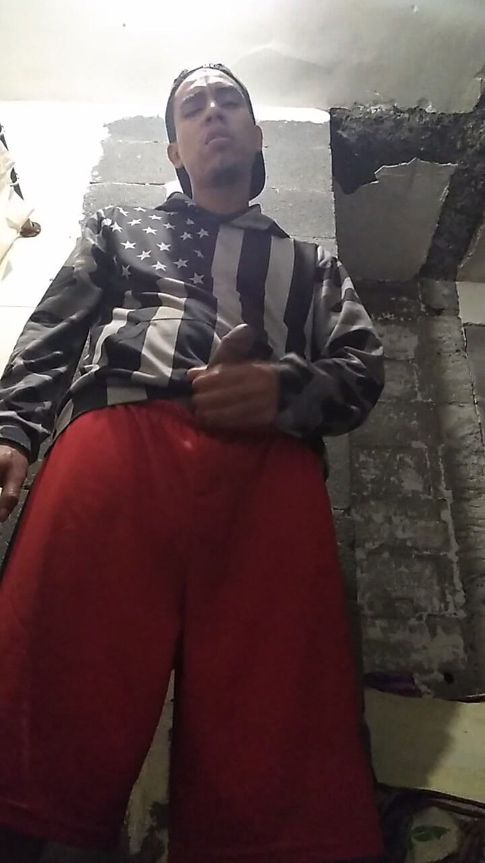 AlexAlejandro13: Chystám se vykoupat, ale bez předchozího tahání