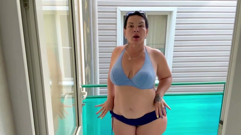 KarmenMilf: ตูดใหญ่และนมใหญ่รู้วิธีเย็ดรูทุกหลุมด้วยตัวเอง แม่เลี้ยงอยากโดนเย็ด