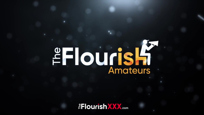 The Flourish XXX: Daisy Diva este masată la piscină de Tyrone Love