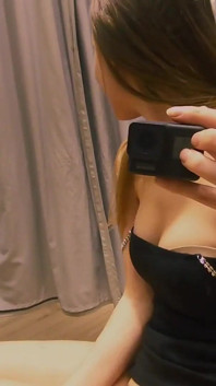 Teen Beauty Masturbating in the Fitting Room