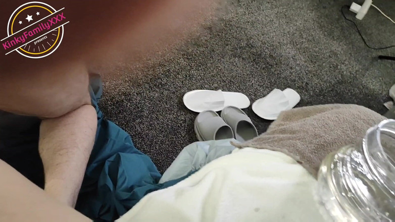 KinkyFamily: Господиня трахає свого раба-чоловіка ногами в дупі і від збудження терла свою соковиту піхву