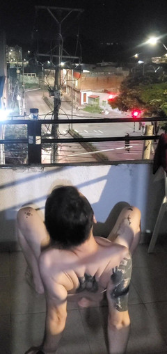 SlutClosetedfag: Více zábavy na balkóně