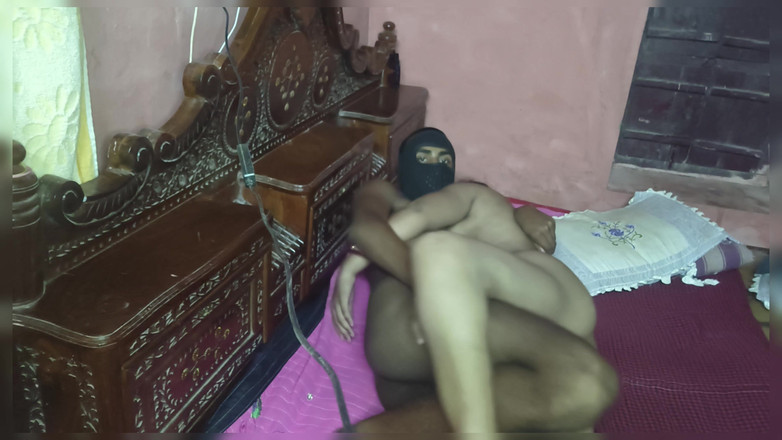Nehatop123: Indian Bhabhi Ki Salwar Suit Me Hot Chudai Ki Boobs...