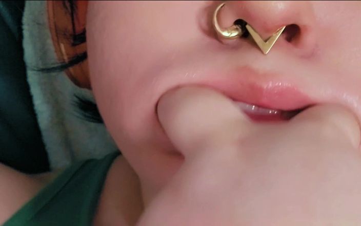 MyPrejacBoyfriend: Fetish mulut! Memamerkan bibir &amp;lidahku dengan ceroboh