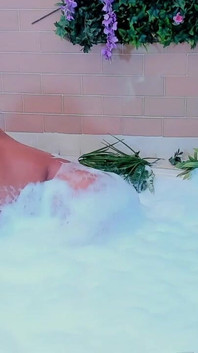 Foam Butt Shake