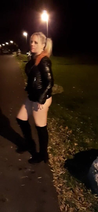Street porn reality: The pissing road 09