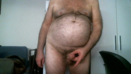 Coach Karl dude lodge: Antrenorul Karl Frecare și Lovituri în timpul unui spectacol pe cameră în direct