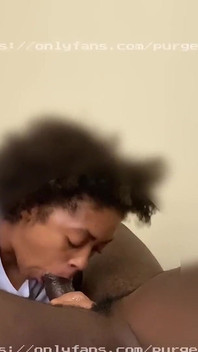 Lightskin Niemiecka dziewczyna łóżko głowa / niechlujny obciąganie / jaskółka Ona ssała spermę z mojego penisa