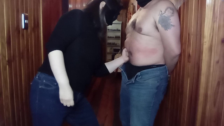 Mois Fantasys: Pumn în perete