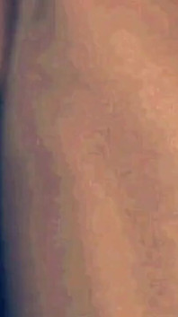 Blonde MILF mit dicken titten von großem schwarzem schwanz mit kondom gefickt