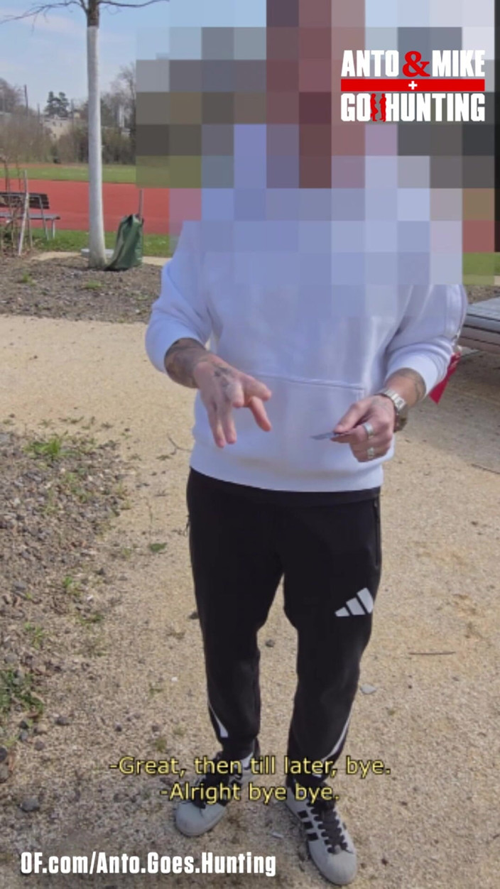 AntoGoesHunting: Bisexueller Sportlicher Papi Bekommt Seinen Grossen Schwanz Gelutscht, Nachdem Er...