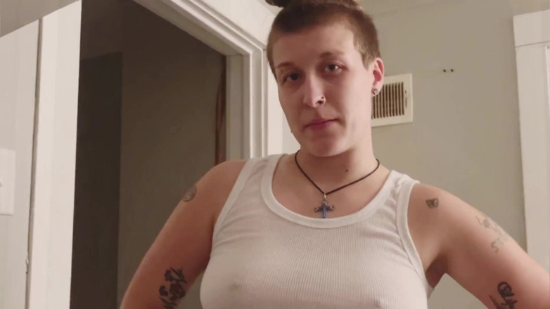 Thekookiejar: Problémy s autem vedou k šukání osamělé ženy v domácnosti