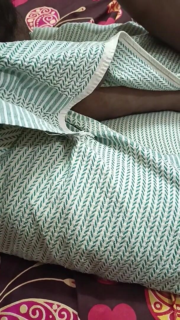 Desigirlsiri: Affair with Step Sister with Telugu Voice Hard Fucking Juice...