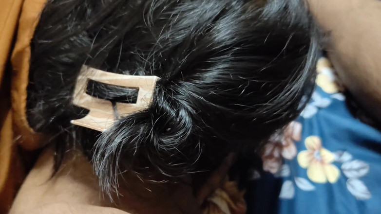 Angoori: Pieprzyłem moją rozwiedzioną przyrodnią siostrę, wirusowy seks mms, indyjskie porno 2026