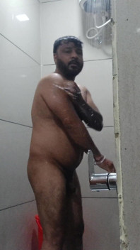 Show de bain sexy à poil avec Daady