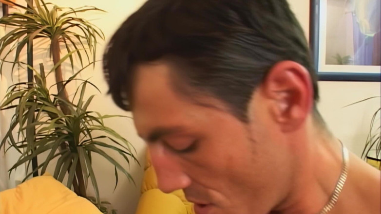 MMV Films: Milf wordt hard geneukt en komt klaar tijdens sekscompilatie in...