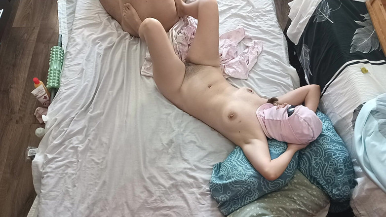 Mirsur: Vorspiel Im Schlafzimmer Mit Einem Amateur-paar.