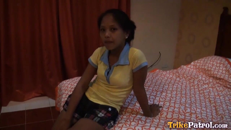 Trike Patrol - Tuk Tuk Patrol: Dim lighted hotel sex with horny teen I just met