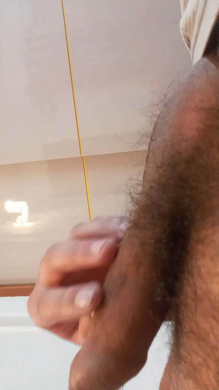 Johny Bisht: Profiter en fléchissant le corps