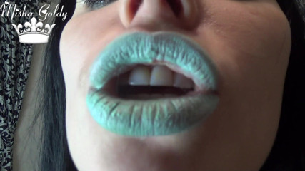 Goddess Misha Goldy: My glamorous blue lipstick