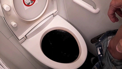 Master Drex: Pișare în avion