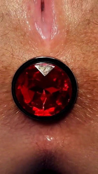 Lala Licious - Ruby Red Left My Dupek błaga o więcej