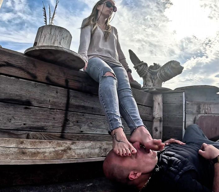 Mistressyammyboots: Sức mạnh bên dưới đôi chân của tôi