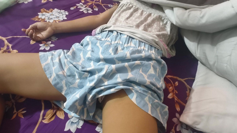 rhdhudhdhd: Sto facendo il suo massaggio sexy desi nuova coppia bangali...