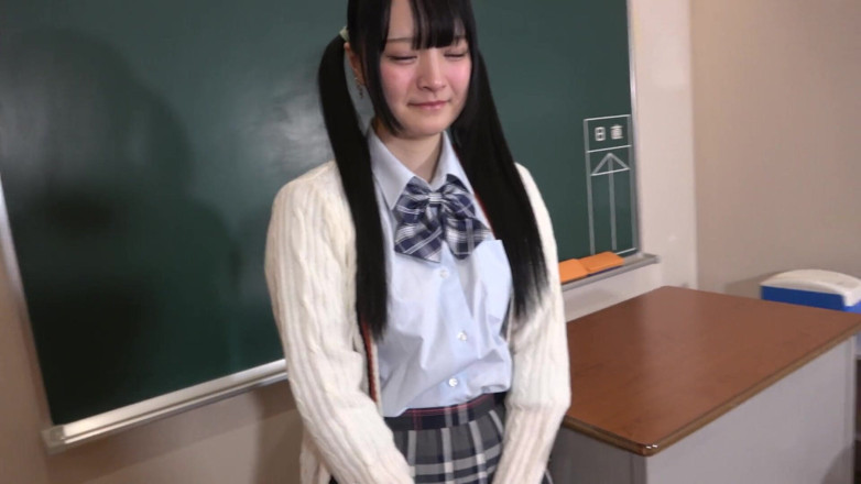 japan banana: 19岁，日本黑发美女。 性