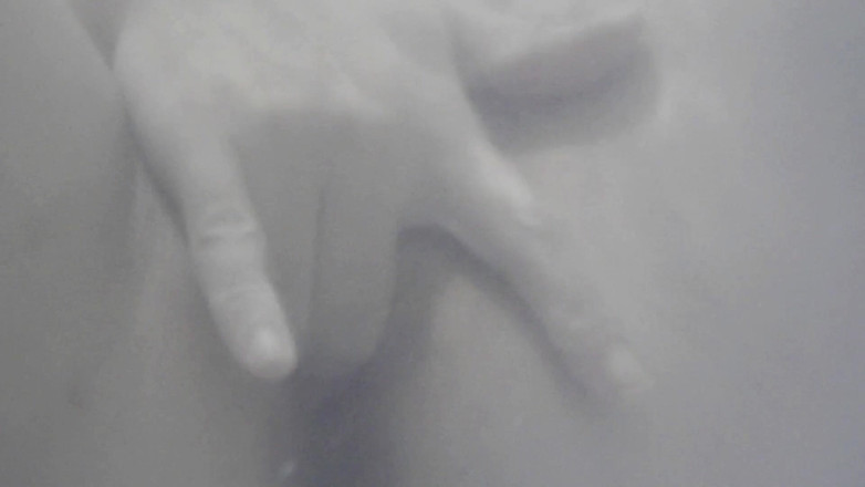 Sitivintage: Masturbating in the bathtub closeup