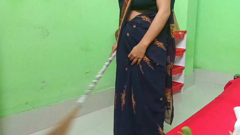 Kaleonjoybd: O Dono fodeu a empregada na casa vazia