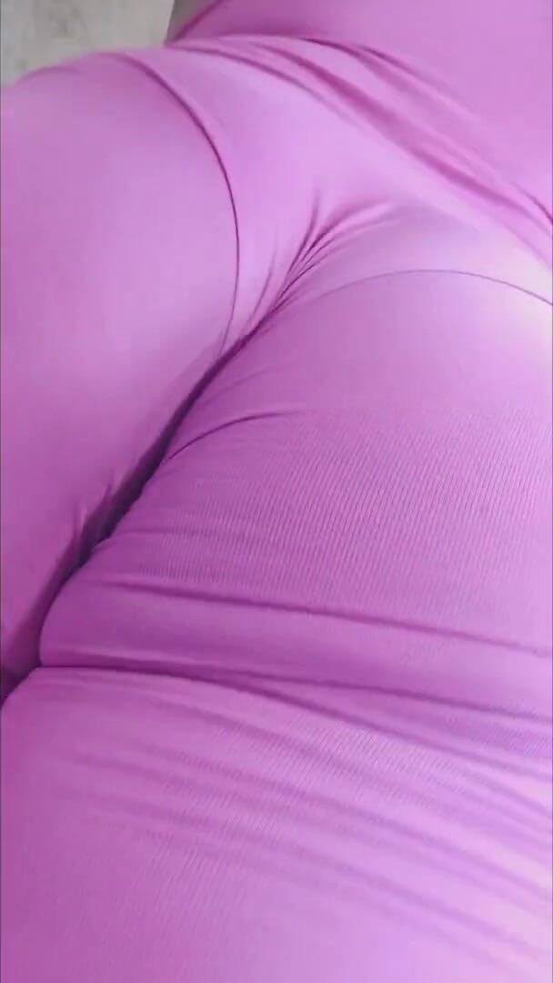 KNKY Bee: Ladyboy