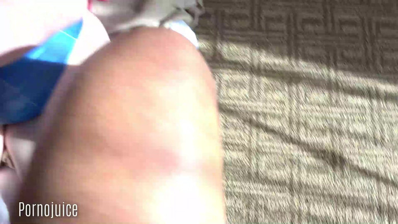 PornoJuice Faphouse: Косплей куртизанка Кітті Мінкс смокче чорний член і змушує себе кінчити